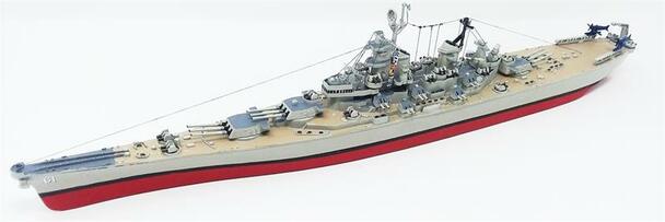 Model kit of the USS Iowa battleship, ready for assembly and painting for Atlantis Model Co ALM369