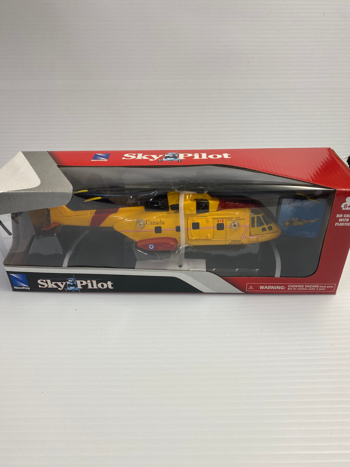 Toy helicopter in box: Canadian Search and Rescue EH 101 Agusta for NewRay 25513, package view, product view 2