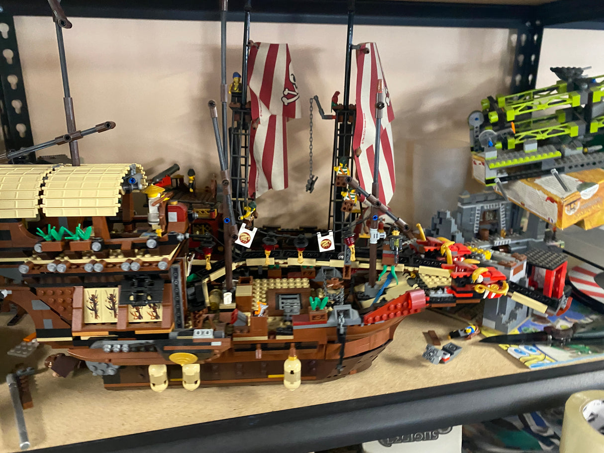 Mega Mega Mother Load of Lego sets , Bricks , prebuilt sets, Manuals, last 30 yr