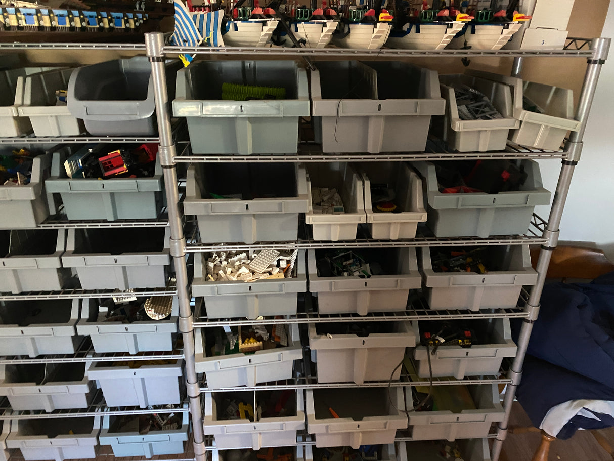 Mega Mega Mother Load of Lego sets , Bricks , prebuilt sets, Manuals, last 30 yr