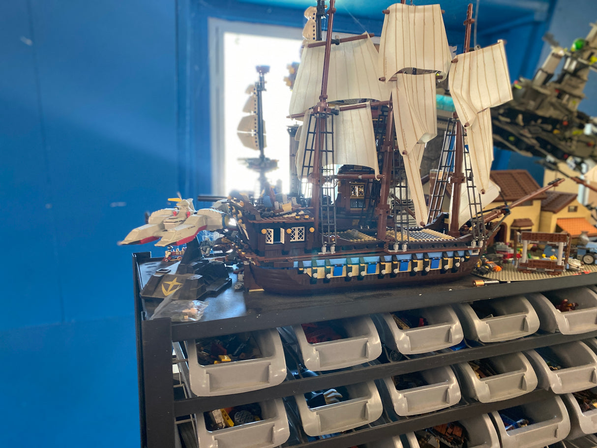 Mega Mega Mother Load of Lego sets , Bricks , prebuilt sets, Manuals, last 30 yr