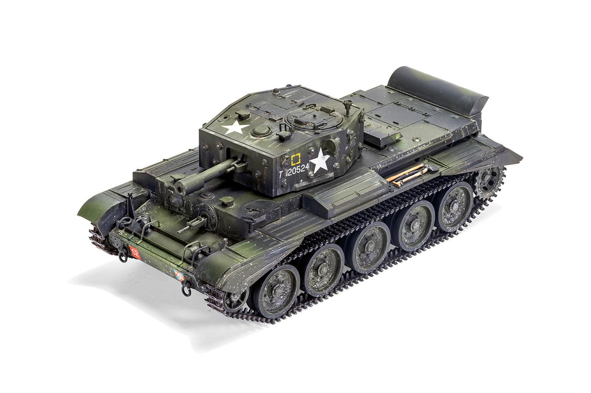 Scale model of a Cromwell tank, military vehicle replica for Airfix A1374