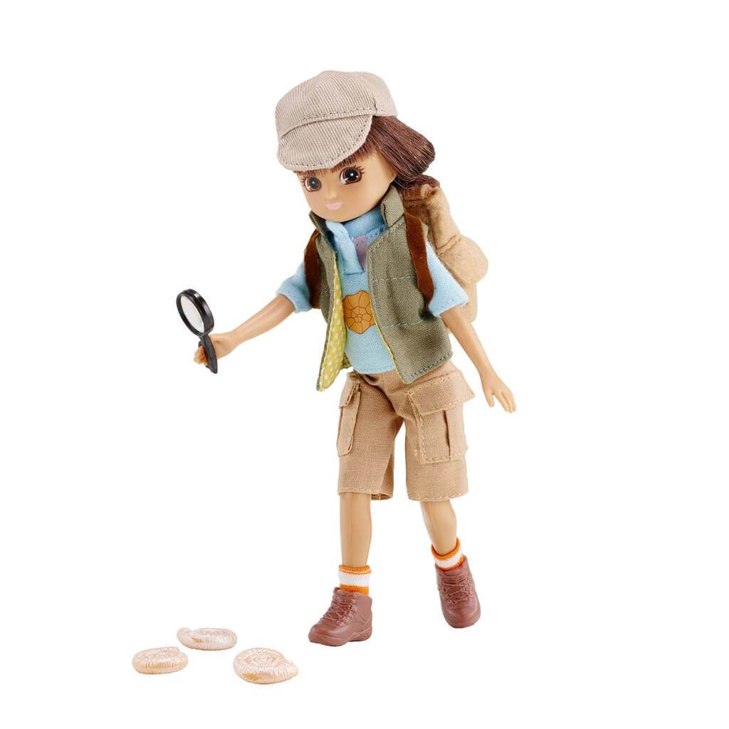 Diorama figure of a fossil hunter with a magnifying glass and bones for Lotti LT053