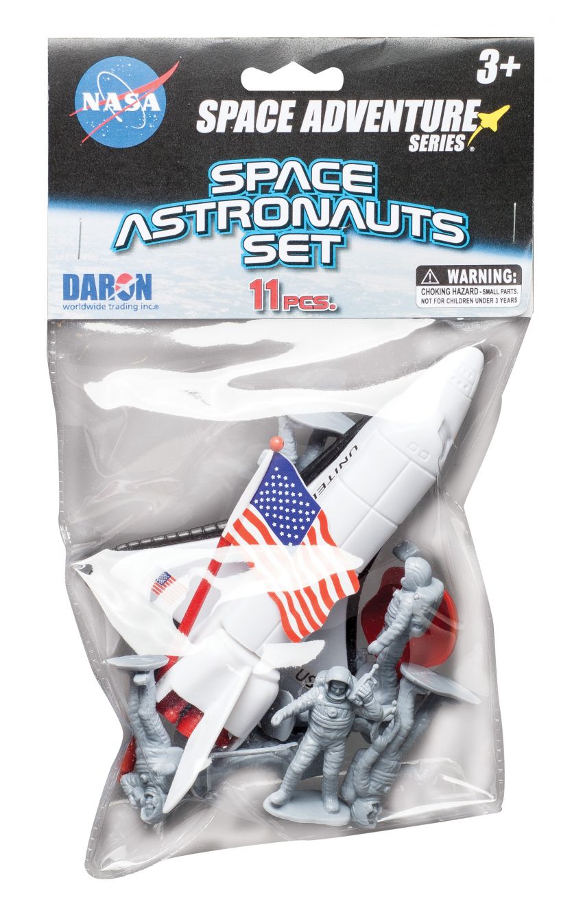 Space astronaut toy set with rocket and figures for play for Daron HF99990A