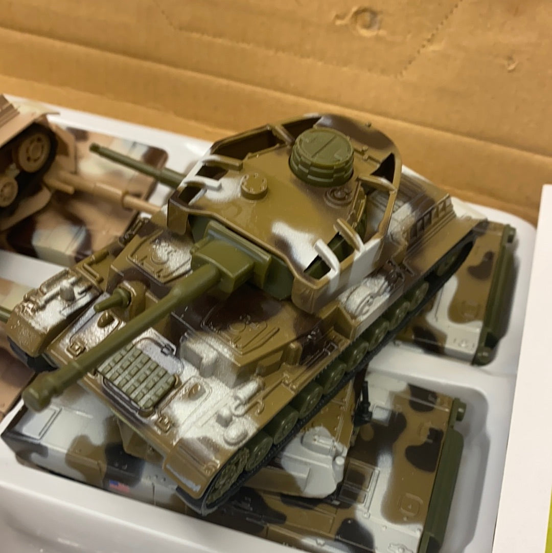 Toy tank model in camouflage, ready for action for Toy Smith 2531