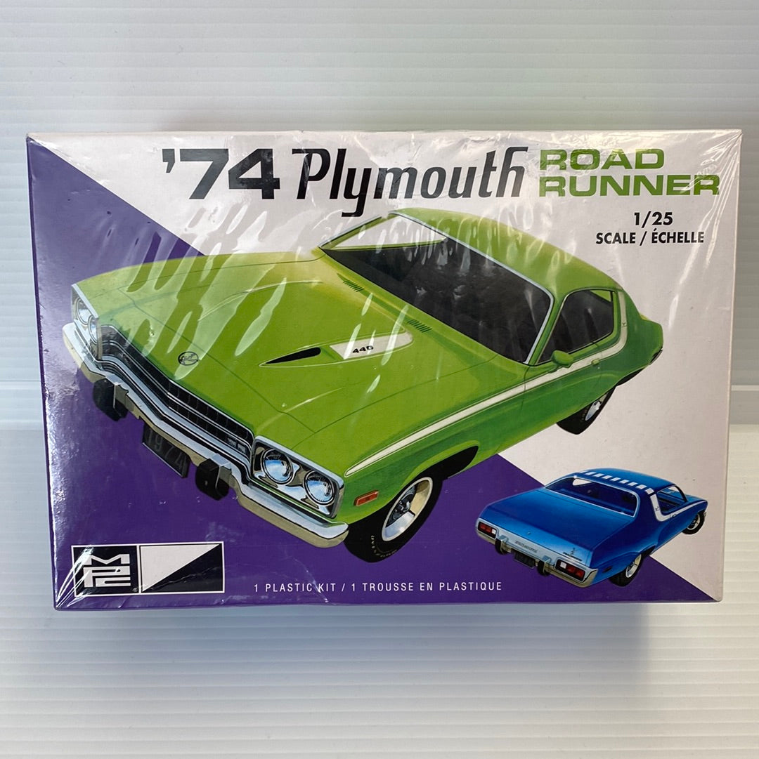 Green and blue 1974 Plymouth Road Runner model kit box art for AMT Model MPC920, package view, product view 4