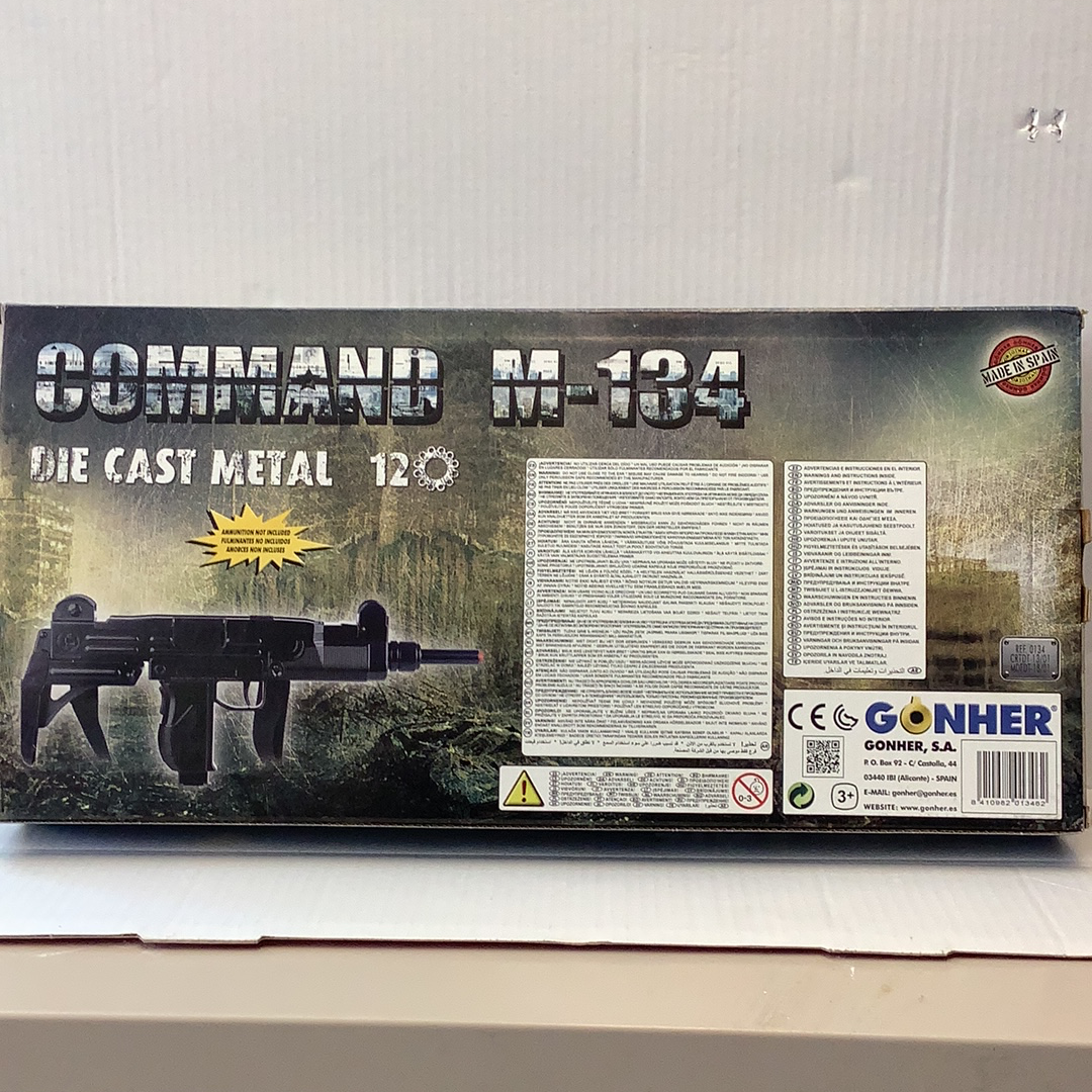 Toy gun set box art featuring a Uzi M-134 replica for Gonher 0134/6