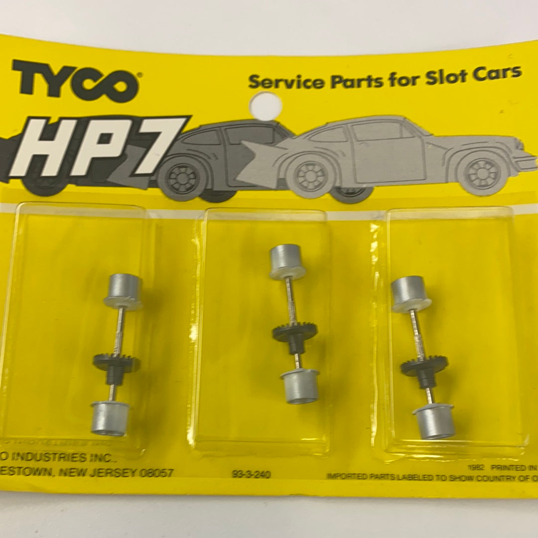 Three axles with gears and hubs for slot car repair for Tyco 6578