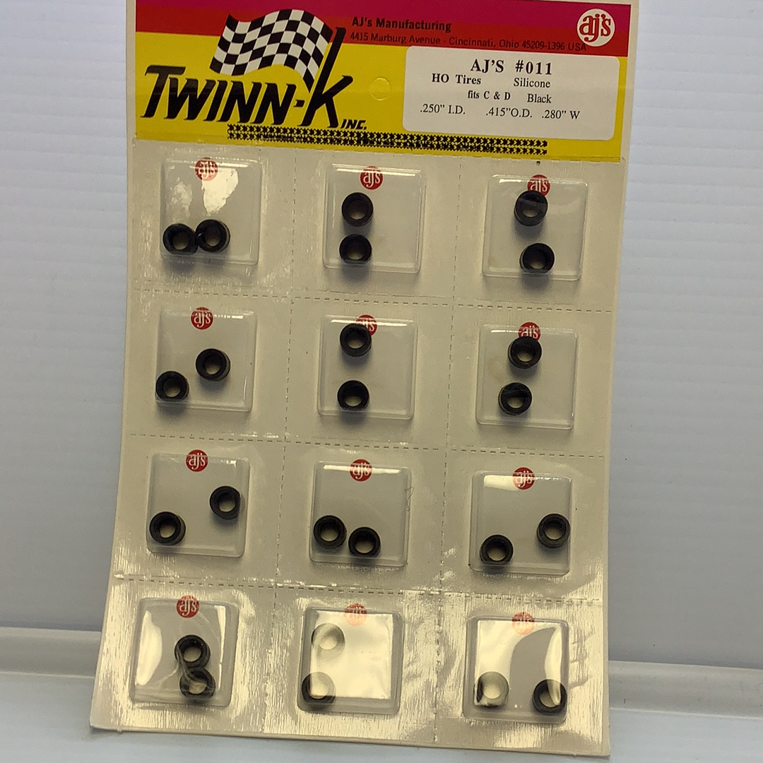 Assortment of black silicone model train tires in various sizes for HO Tires Silicone Fits C and D Black Tires 011