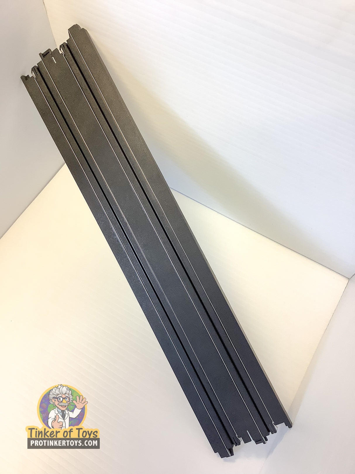 Bulk set of black straight train tracks for model railroading for Auto World H0045