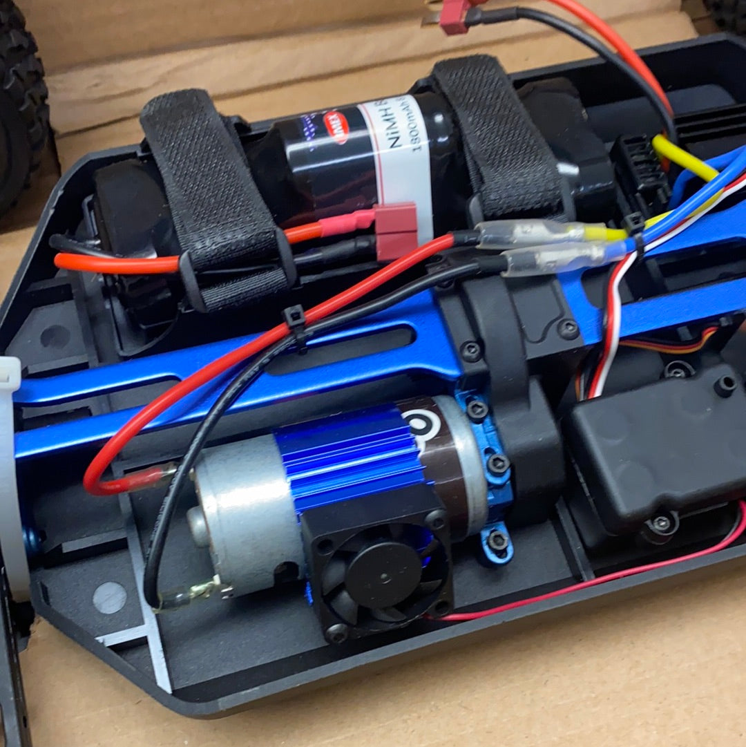 Electric motor and battery pack assembly for a remote-controlled car for IMEX 22010