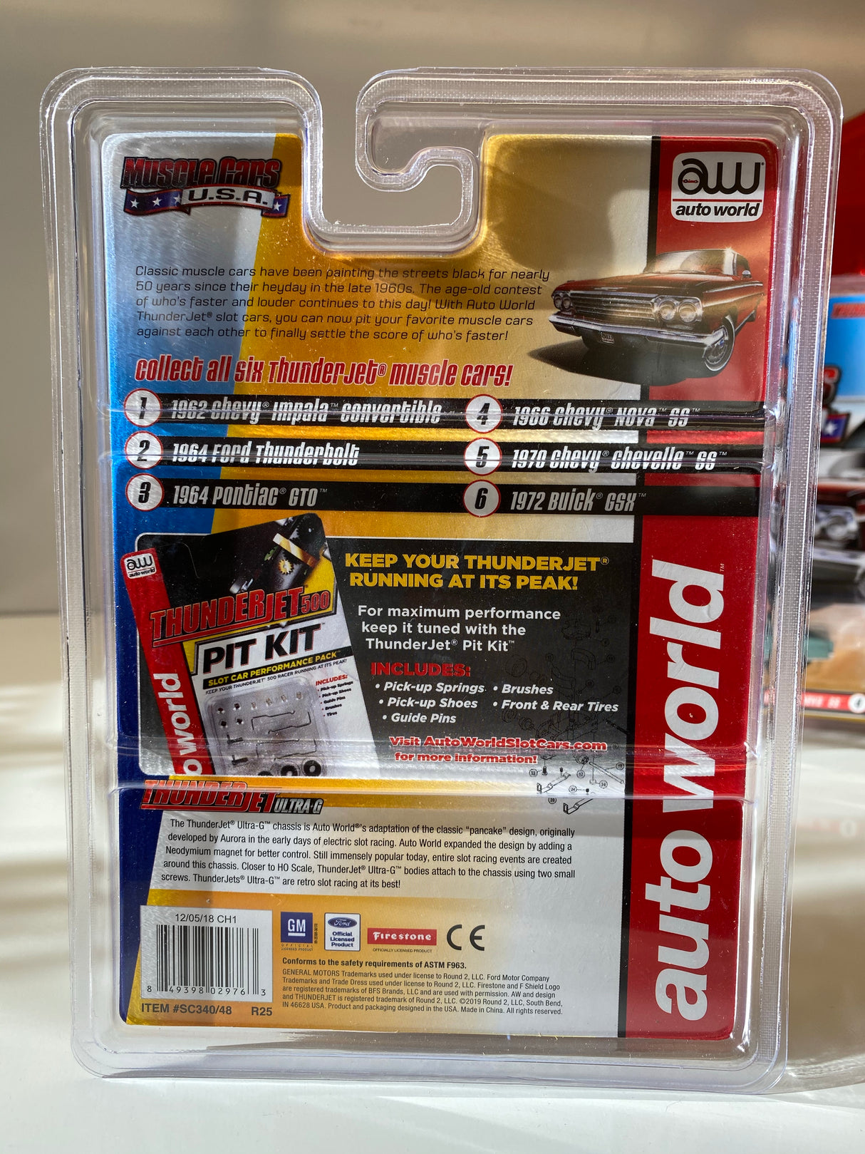 Muscle car slot car set display card with collectible cars for Auto World SC340