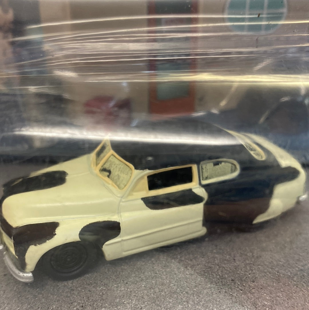 Black and cream 1948 Mercury coupe die-cast model car for Johnny Lightning JLDR008
