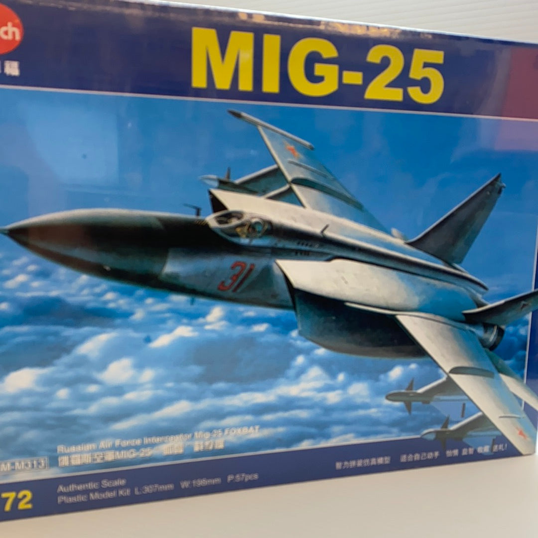 Model kit box art featuring a detailed rendering of a MiG-25 Foxbat jet fighter for Kitech Mig-25 Foxbat 1/72 Scale