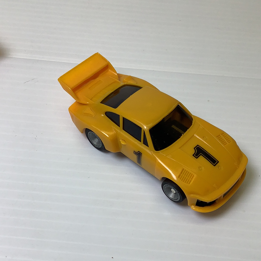 Porsche with Supertrax Chassis 1/32-1/43 scale | BAC0002 | Bachmann-Carrera-K-Bachmann SUPERTRAX Porsche | Yellow-ProTinkerToys