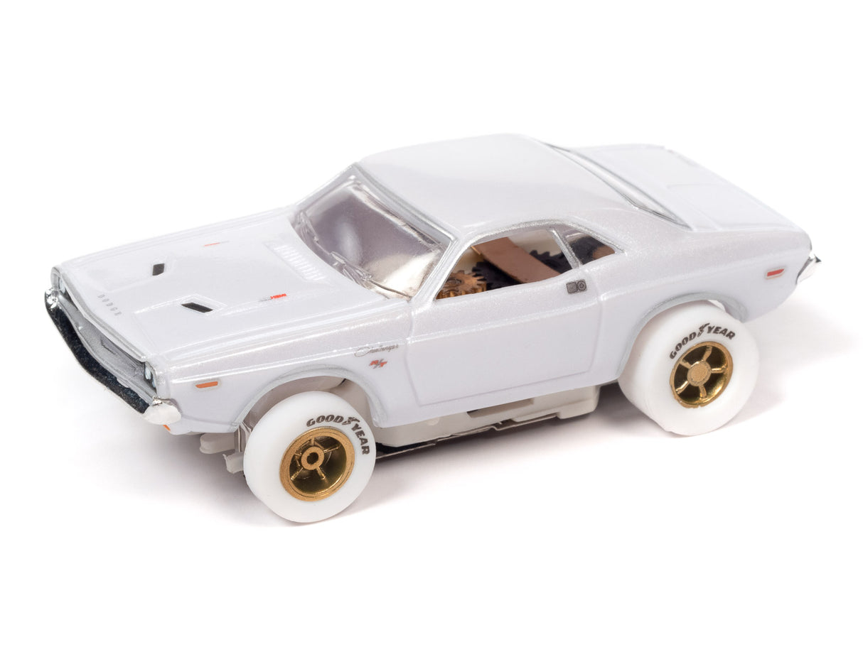 iWheels Automotive Icons – X-Traction R2 - Hobby Exclusive | SC402 | Auto World