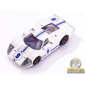 White Ford GT40 race car model with blue accents and racing numbers for AFX/Racemasters 22078