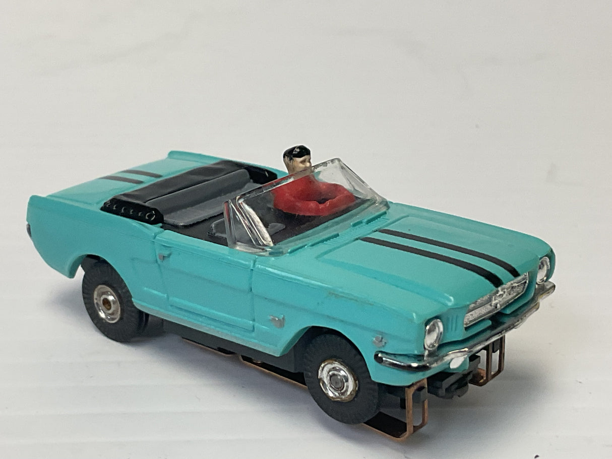 Aurora AFX -Thunder-jet 1964 Mustang convertible, turquoise, black stripes, red body  | 1371 | Aurora - AFX- Model Motoring