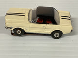 Aurora AFX -Thunder-jet 62 1/2 Mustang HardTop White/Black/Red/Black/Black  | 1372 | Aurora - AFX- Model Motoring