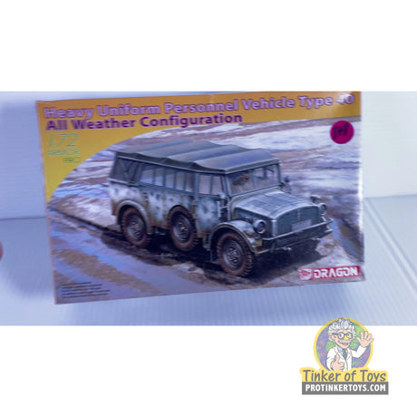 Heavy Uniform Personnel Vehicle Type 40 All Weather Configuration 1:72 | 7421 | Dragon