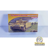 Pz.Kpfw.III Ausf.N w/side-skirt armor 1:72 | 7407 | Dragon
