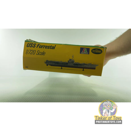 USS Forrestal 1:720 | 559 | Needs Brand Review