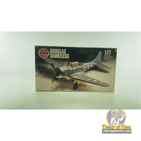 Douglas Dauntless 1:72 | PENDING-1692001-07061523-C118 | Airfix