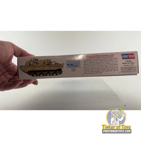 German Land-Wasser-Schlepper (LWS) amphibious tractor Early production 1:72 | PENDING-1692001-07071328-C137 | Hobby Boss