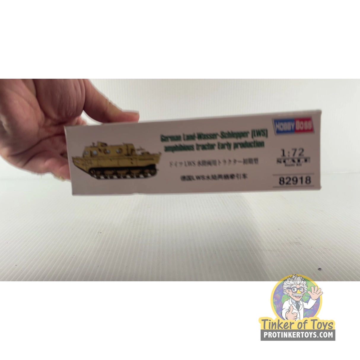 German Land-Wasser-Schlepper (LWS) amphibious tractor Early production 1:72 | PENDING-1692001-07071328-C137 | Hobby Boss
