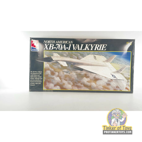 North American XB-70A-1 Valkyrie 1:72 | PENDING-1692001-07071455-C186 | Needs Brand Review