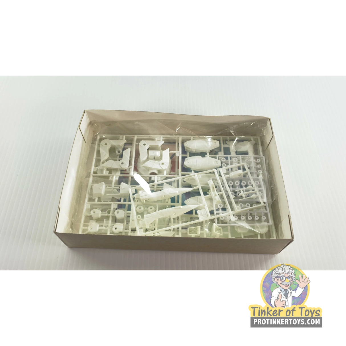 VF-1S Valkyrie Battroid Mode 1:100 | PENDING-1692001-07071535-C204 | Arii