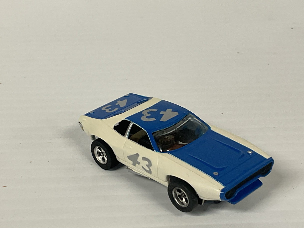 Aurora AFX non-magnatraction Plyouth Road Runner Stock Car Blue #43 (A) | 1762 | Aurora - AFX