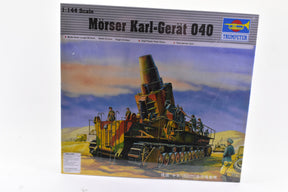 Model kit box art: 1/144 scale Mörser Karl-Gerät 040 artillery piece for Trumpeter 00101