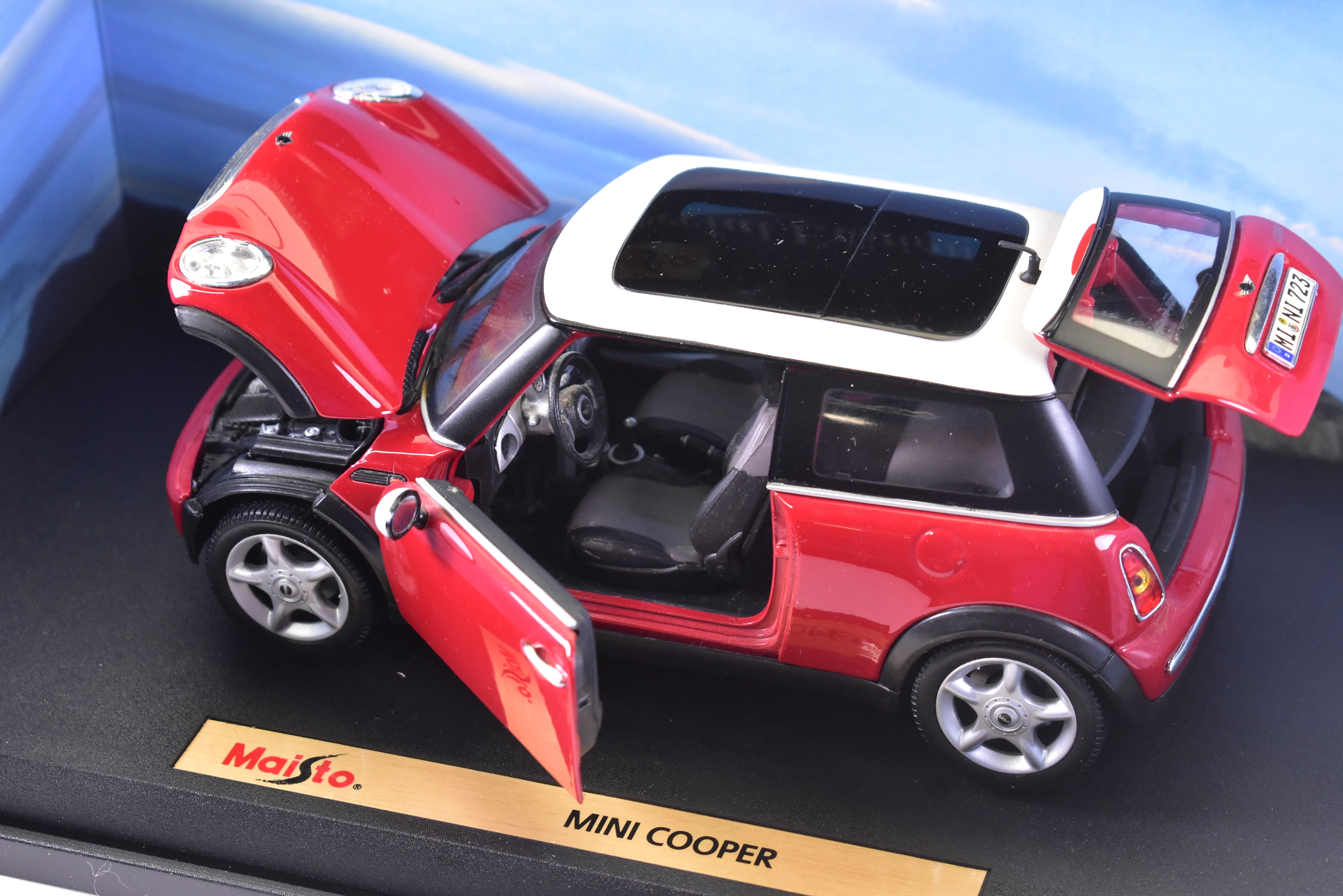 Second Chance Mini Cooper (Sun Roof) Special Eition 1:18 Scale