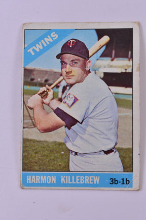 Baseball card of Harmon Killebrew in a Minnesota Twins uniform, holding a bat for TAH Collection Topps 120