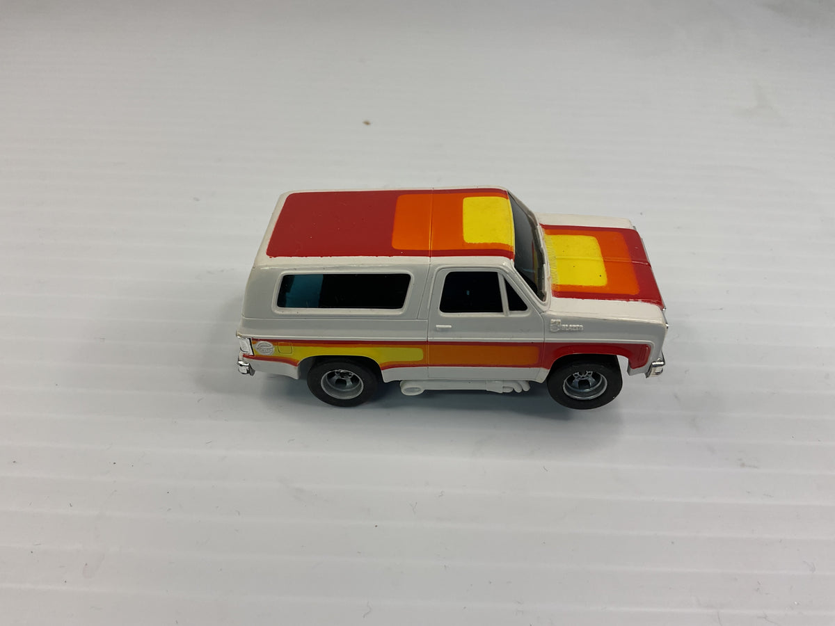 Aurora AFX  magnatraction lIghted Chevy Blazer White/red/Orange/Yellow  | 1984 | Aurora - AFX