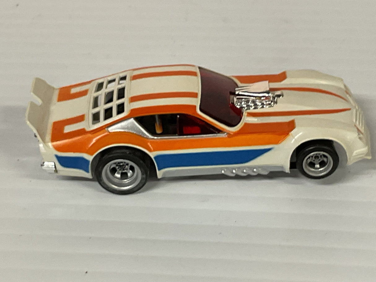 Aurora AFX magnatraction Vega Funny Car White/Orange/Blue  | 1943 | Aurora - AFX