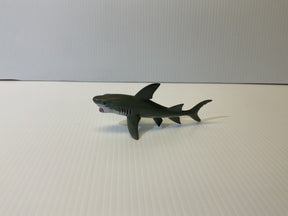 Model of a Great White Shark on a white surface for Mamejo MAJ12816, front view