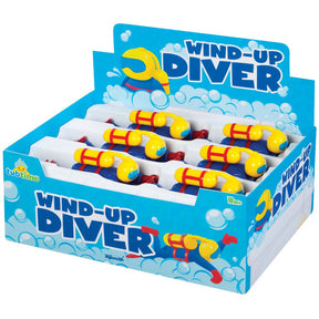 Toy set with wind-up diver figures for bath time play for Toysmith 63338