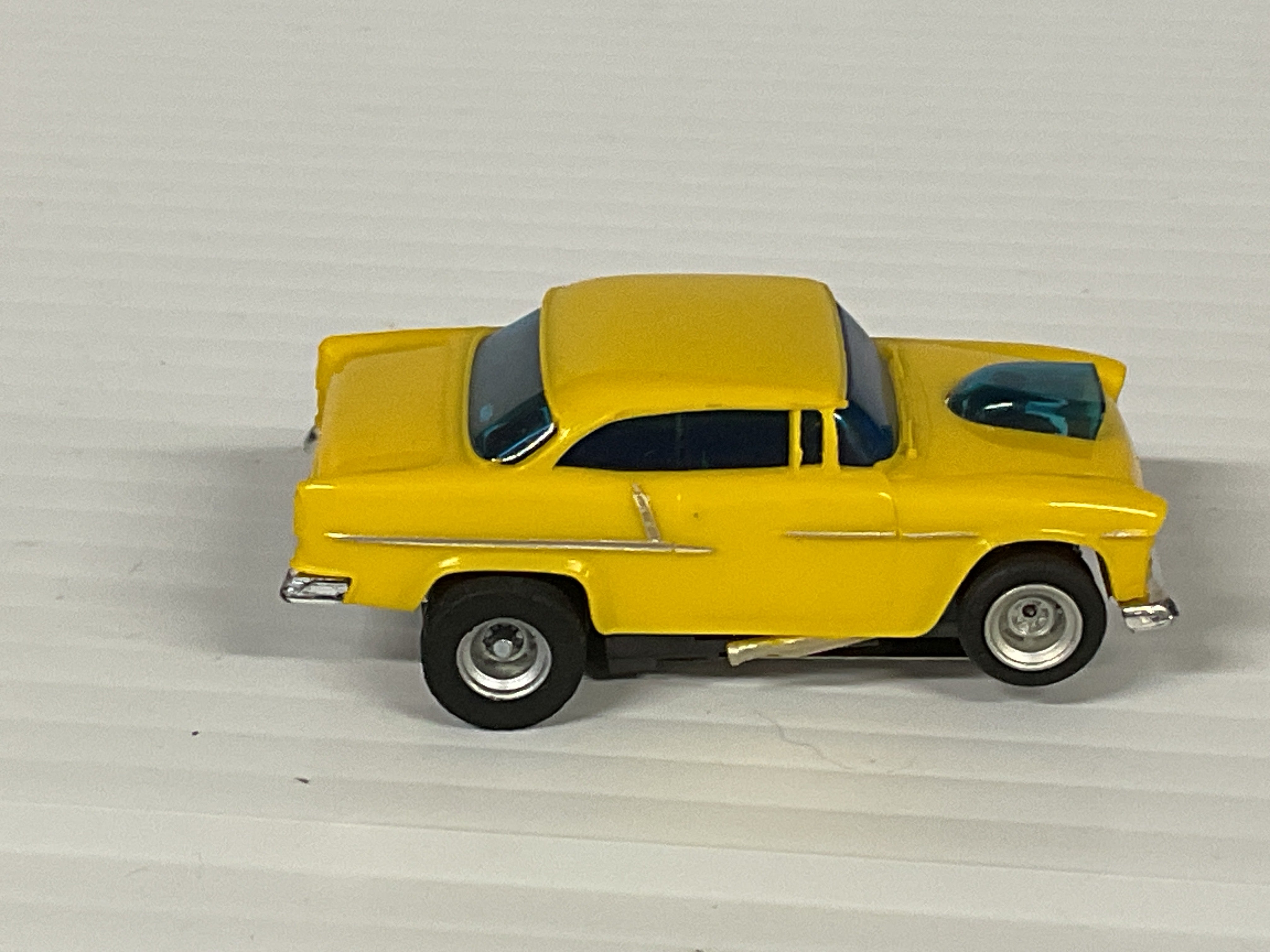 あすなひろし 嵐が丘 1967年ジュニアコンパクト Aurora AFX 1955 Cheyv Bel Air Yellow/Silver Pipes magnatraction