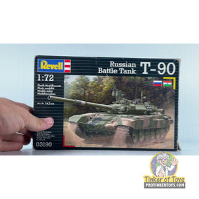 Russian Battle Tank T-90 1:72 | 03190 | Revell