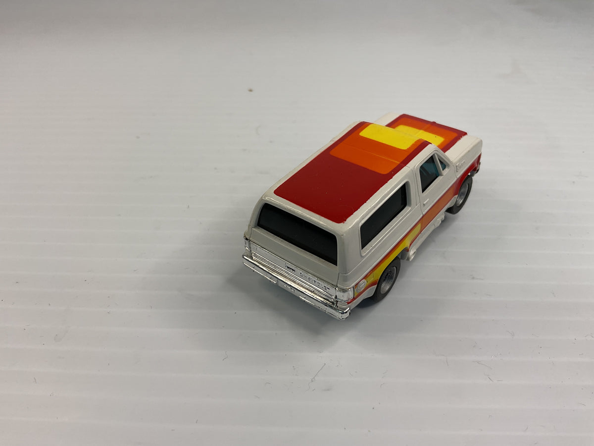 Aurora AFX  magnatraction lIghted Chevy Blazer White/red/Orange/Yellow  | 1984 | Aurora - AFX