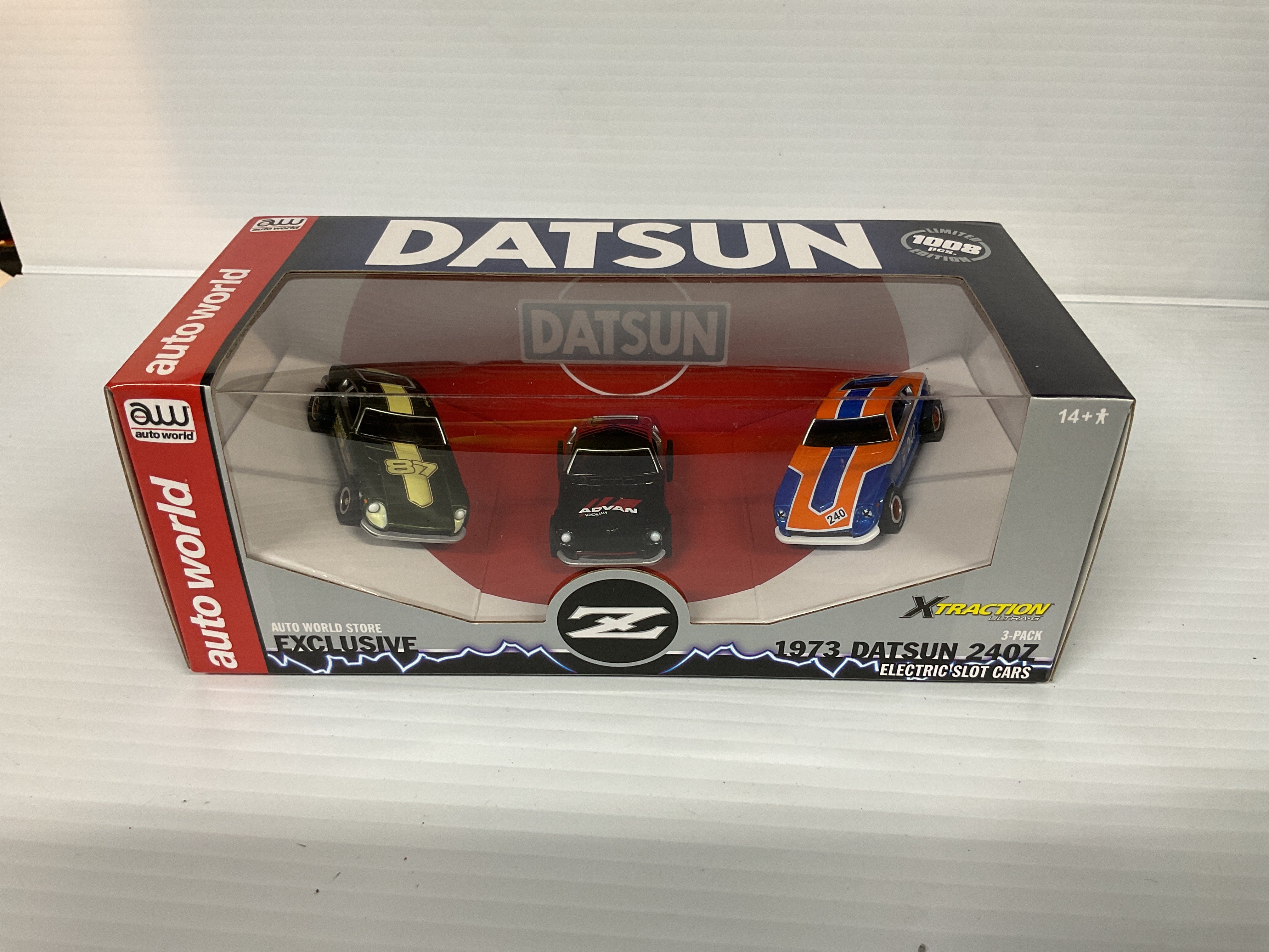 Datsun 1973 Datsun 240Z Slot Car Set | SCM117 | Auto World