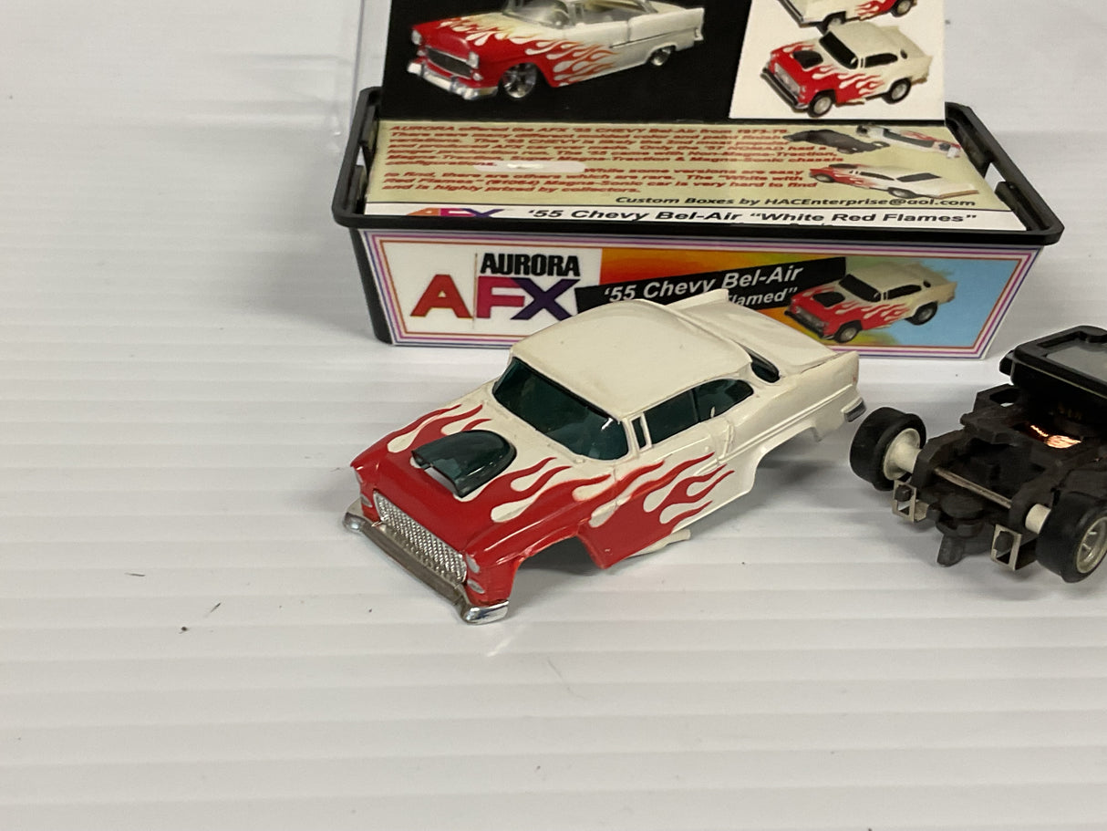 Aurora AFX 1955 Chevy Bel-Air "White Red Flames" Mag-Sonic  | 1064 | Aurora - AFX