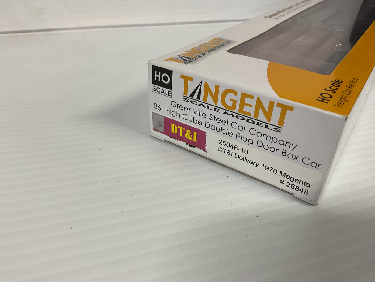 Tangent 86' High Cube Double Plug Door Box Car DT&I | 25046-10 | Tangent Scale Model