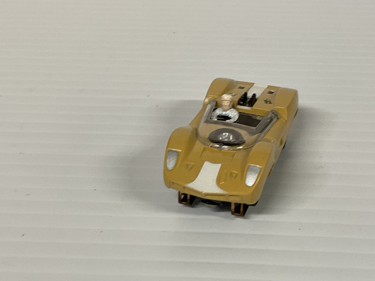 Aurora AFX -Thunder-jet McLaren Elva Tan/White  | 1397 | Aurora - AFX- Model Motoring