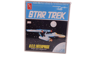 Star Trek U.S.S. Enterprise model kit box art showing the starship for AMT ERTL 6676