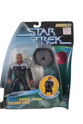 Action figure of Star Trek Captain Benjamin Sisko with accessories for Playmates 16258