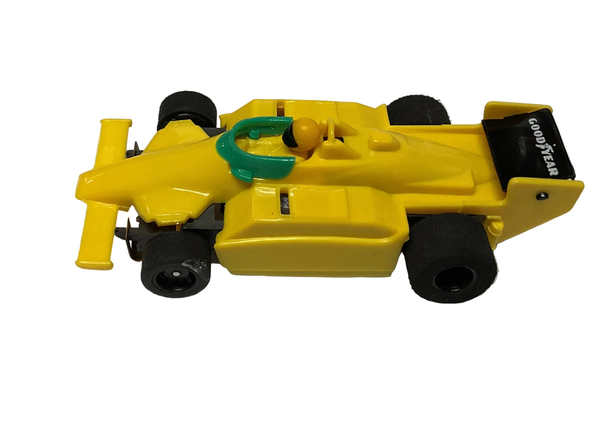 Generic F1 car plain body yellow 440 narrow chassis | B9104 | Tyco