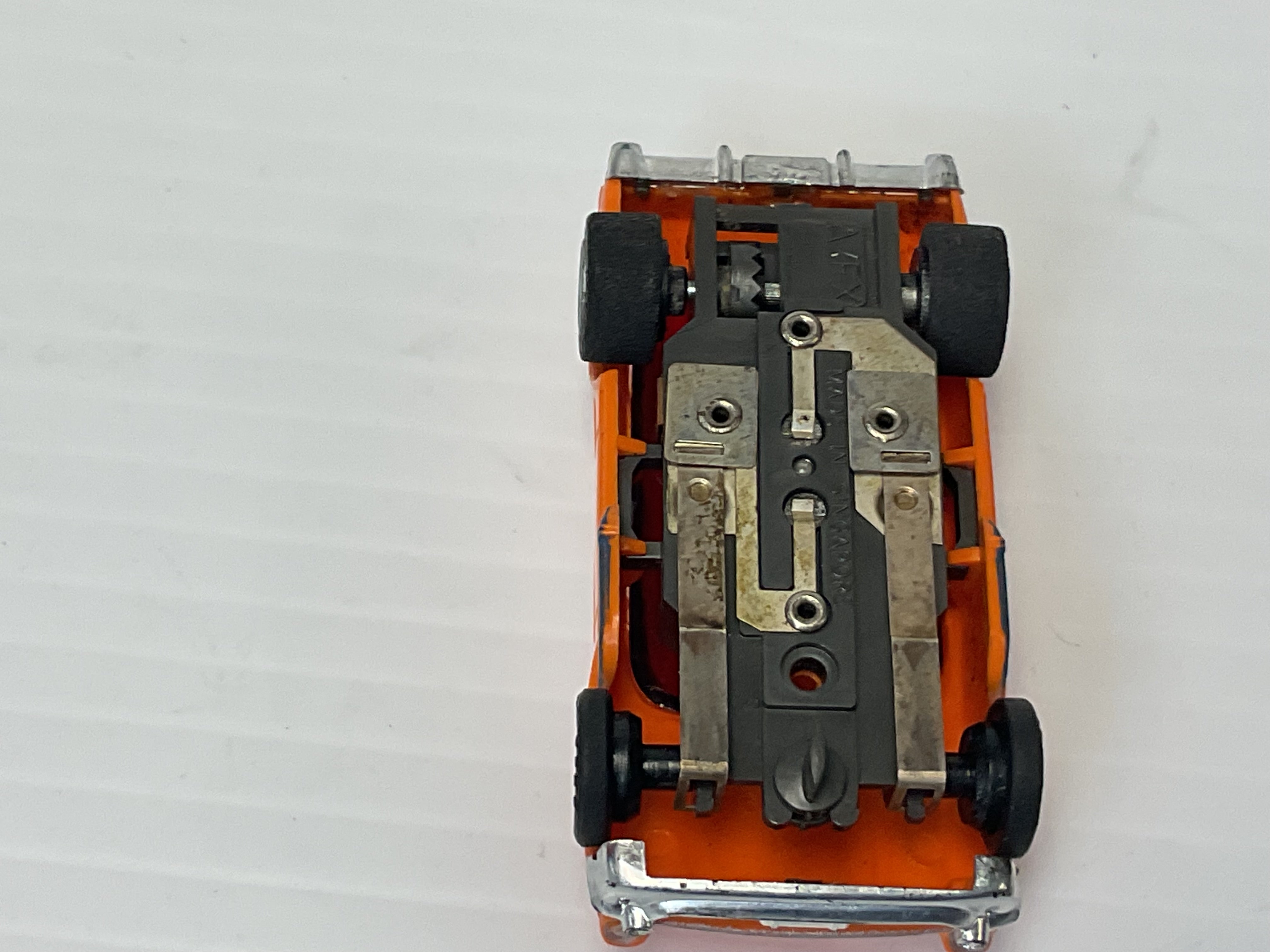 Aurora AFX non-magnatraction 1957 Chevy nomad light orange blue